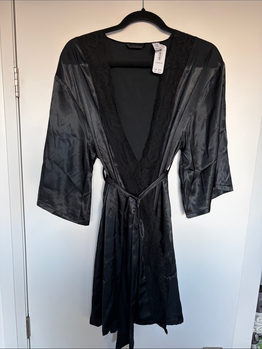 Vero Moda Black Satin Lace-Trim Wrap Robe
